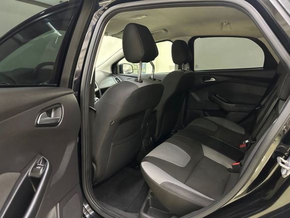 Ford Focus, 2.0 л, Робот, 2012 фото 1