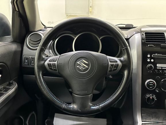 Suzuki Grand Vitara, 2.4 л, АТ, 2010 фото 11