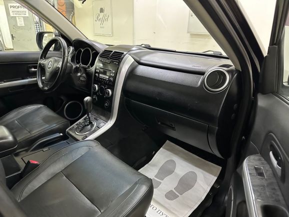 Suzuki Grand Vitara, 2.4 л, АТ, 2010 фото 15