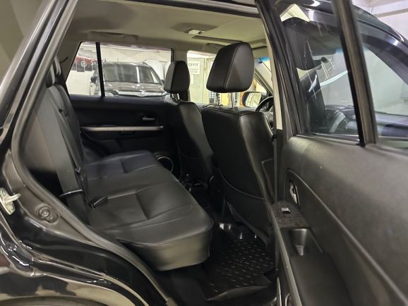 Suzuki Grand Vitara, 2.4 л, АТ, 2010 фото 2