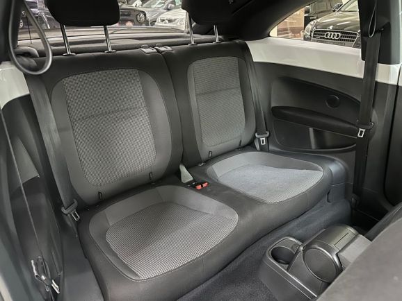 Volkswagen Beetle, 1.4 л, Робот, 2014 фото 2