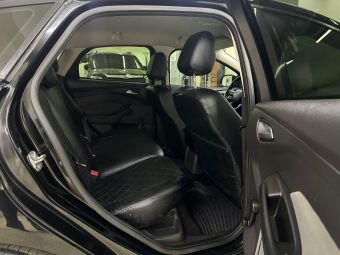 Ford Focus, 1.6 л, МКПП, 2011 фото 2