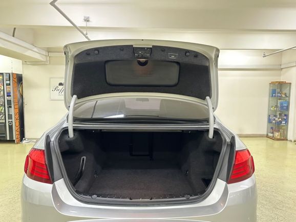 BMW 5 серии, 3.0 л, АТ, 2011 фото 9