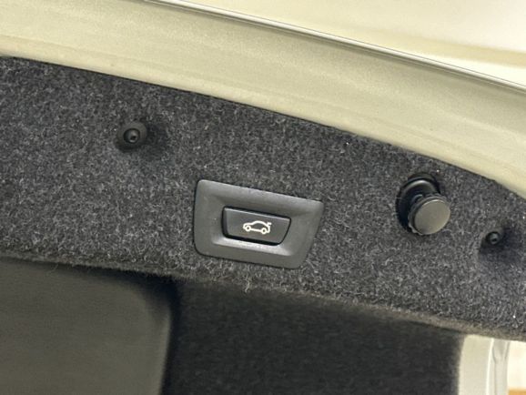 BMW 5 серии, 3.0 л, АТ, 2011 фото 2