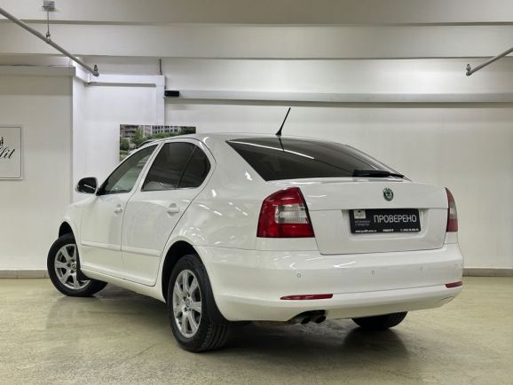 Skoda Octavia, 1.8 л, АТ, 2012 фото 6