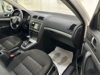Skoda Octavia, 1.8 л, АКПП, 2012 фото 16