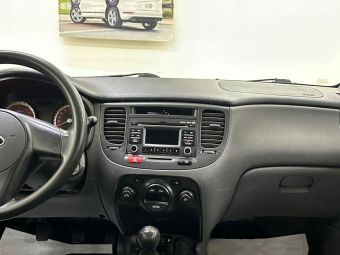 Kia Rio, 1.4 л, МКПП, 2010 фото 12