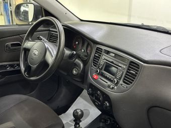 Kia Rio, 1.4 л, МКПП, 2010 фото 16