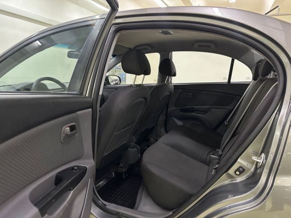 Kia Rio, 1.4 л, МТ, 2010 фото 1