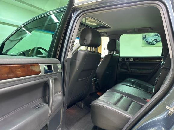 Volkswagen Touareg, 3.0 л, АТ, 2008 фото 1