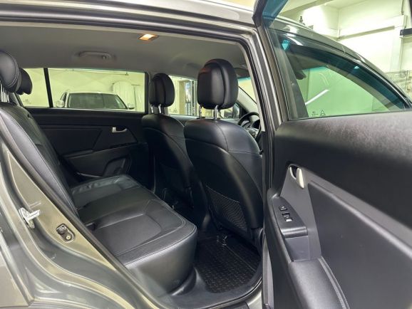 Kia Sportage, 2.0 л, АТ, 2011 фото 2