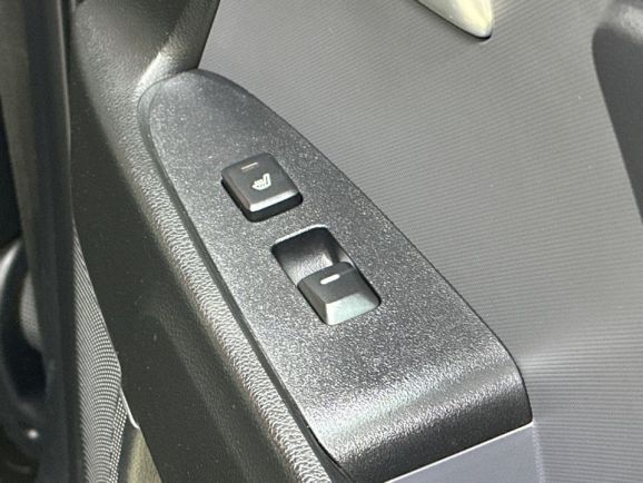 Kia Sportage, 2.0 л, АТ, 2011 фото 1