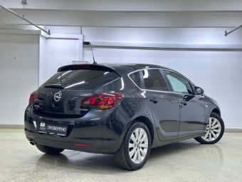 Opel Astra, 1.6 л, АКПП, 2011 фото 6