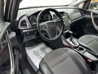 Opel Astra, 1.6 л, АКПП, 2011 фото 10