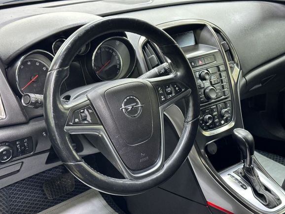 Opel Astra, 1.6 л, АТ, 2011 фото 11