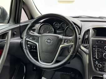 Opel Astra, 1.6 л, АКПП, 2011 фото 14