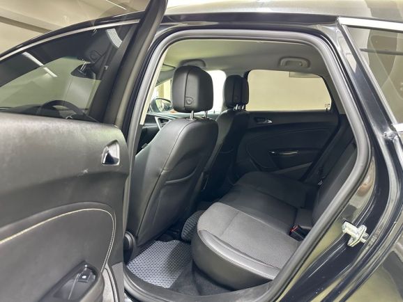 Opel Astra, 1.6 л, АТ, 2011 фото 1