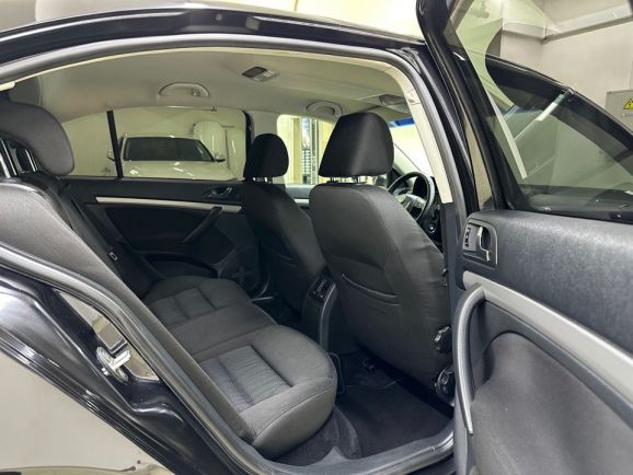 Skoda Octavia, 1.8 л, АТ, 2012 фото 2