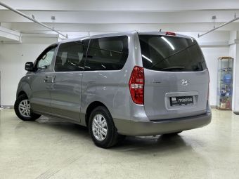 Hyundai H-1, 2.5 л, АКПП, 2016 фото 6