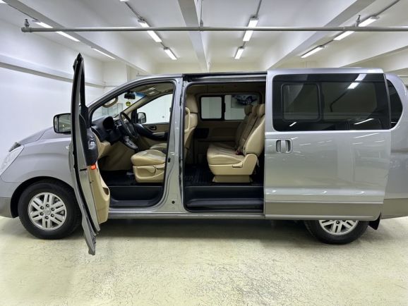 Hyundai H-1, 2.5 л, АТ, 2016 фото 10