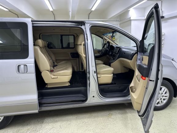 Hyundai H-1, 2.5 л, АТ, 2016 фото 11