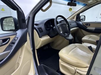 Hyundai H-1, 2.5 л, АКПП, 2016 фото 12