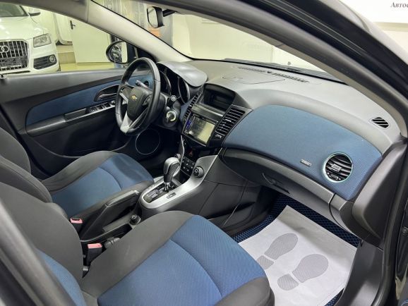 Chevrolet Cruze, 1.8 л, АТ, 2011 фото 2