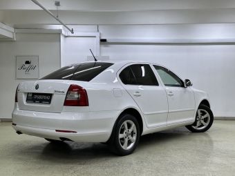 Skoda Octavia, 1.6 л, МКПП, 2013 фото 8