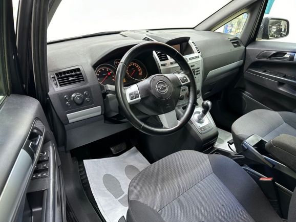 Opel Zafira, 1.8 л, Робот, 2012 фото 10