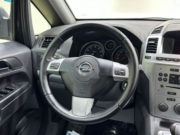 Opel Zafira, 1.8 л, Робот, 2012 фото 11