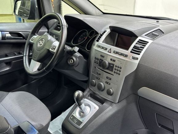 Opel Zafira, 1.8 л, Робот, 2012 фото 15