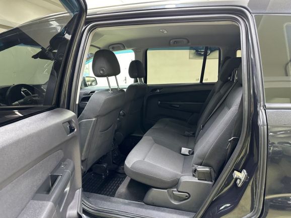 Opel Zafira, 1.8 л, Робот, 2012 фото 1