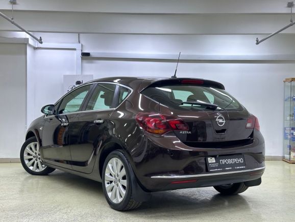 Opel Astra Cosmo, 1.6 л, АТ, 2013 фото 6