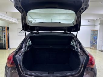 Opel Astra Cosmo, 1.6 л, АКПП, 2013 фото 9
