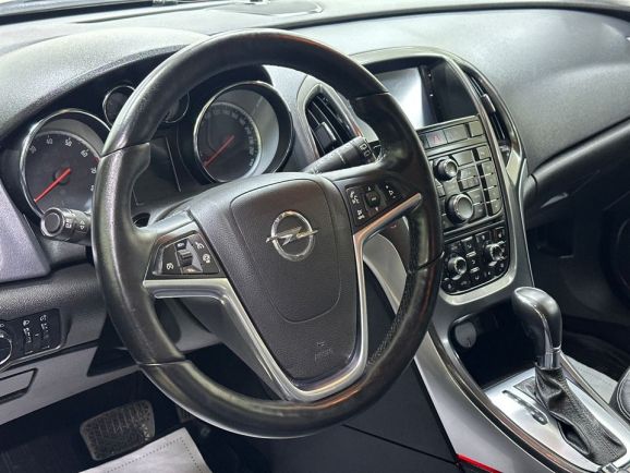 Opel Astra Cosmo, 1.6 л, АТ, 2013 фото 11