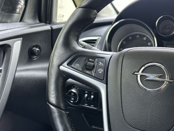 Opel Astra Cosmo, 1.6 л, АТ, 2013 фото 12