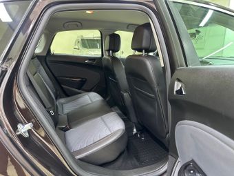 Opel Astra Cosmo, 1.6 л, АКПП, 2013 фото 2