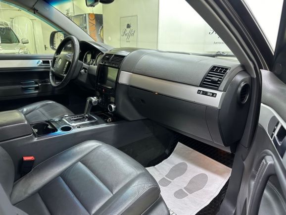 Volkswagen Touareg, 3.0 л, АТ, 2008 фото 17