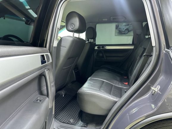 Volkswagen Touareg, 3.0 л, АТ, 2008 фото 1