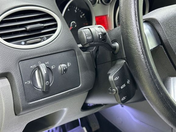 Ford Focus, 2.0 л, АТ, 2011 фото 13