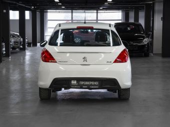 Peugeot 308, 1.6 л, МКПП, 2011 фото 7