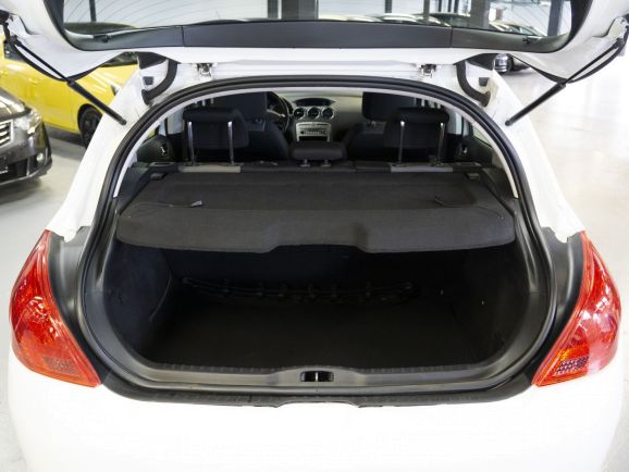 Peugeot 308, 1.6 л, МТ, 2011 фото 9