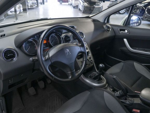 Peugeot 308, 1.6 л, МТ, 2011 фото 11