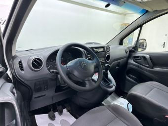 Citroen Berlingo, 1.6 л, МКПП, 2012 фото 11