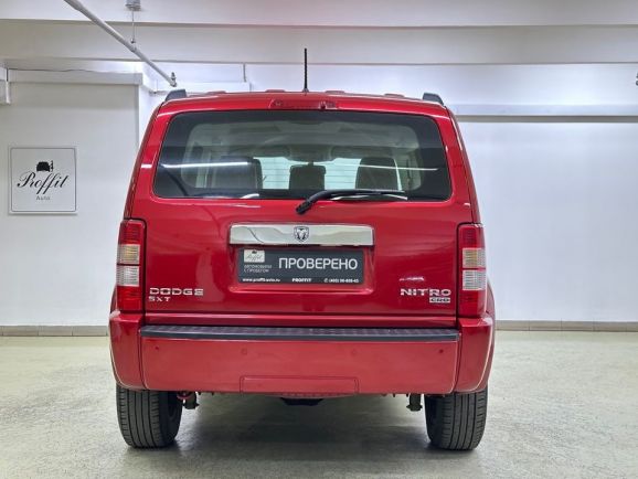 Dodge Nitro, 2.8 л, АТ, 2008 фото 7