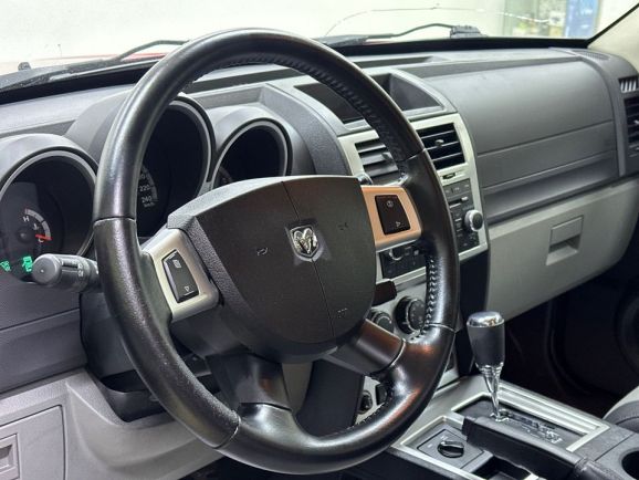 Dodge Nitro, 2.8 л, АТ, 2008 фото 11