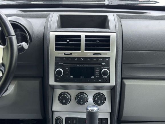 Dodge Nitro, 2.8 л, АТ, 2008 фото 13