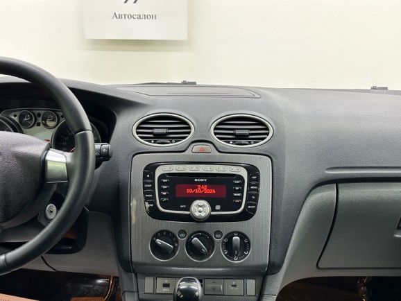 Ford Focus, 2.0 л, АТ, 2010 фото 14