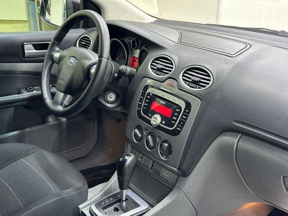 Ford Focus, 2.0 л, АТ, 2010 фото 17