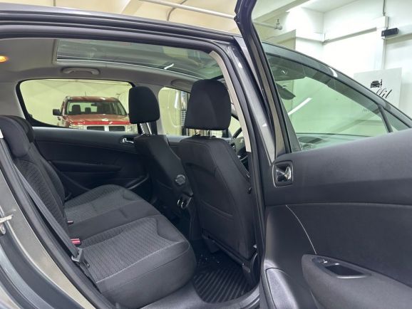 Peugeot 308, 1.6 л, АТ, 2012 фото 2